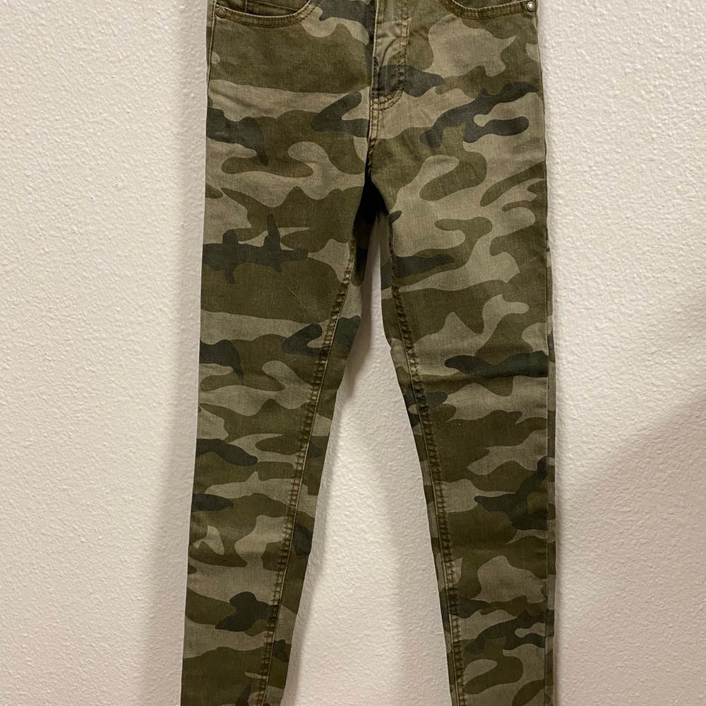 Juniors skinny Jean cami size 1